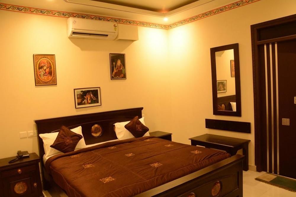Hotel Surya Garh Jaipur Exteriör bild