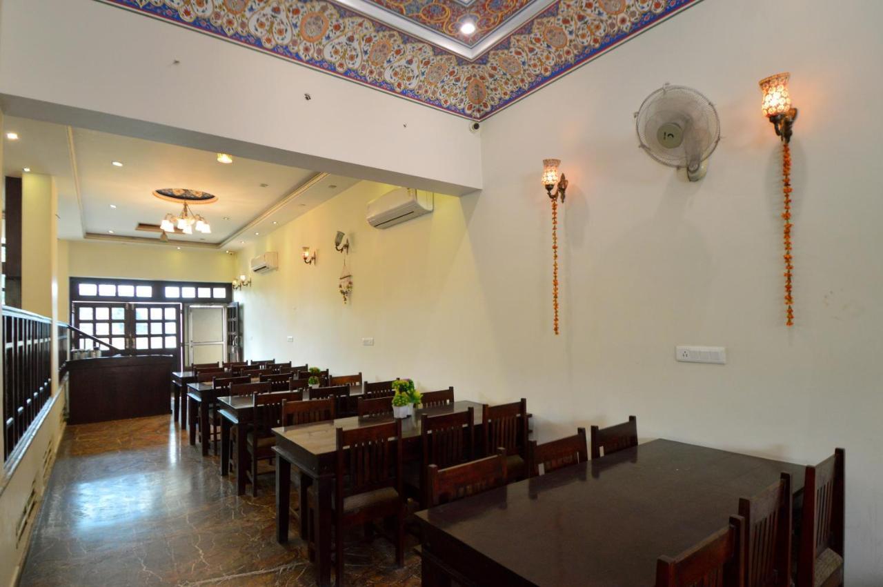 Hotel Surya Garh Jaipur Exteriör bild