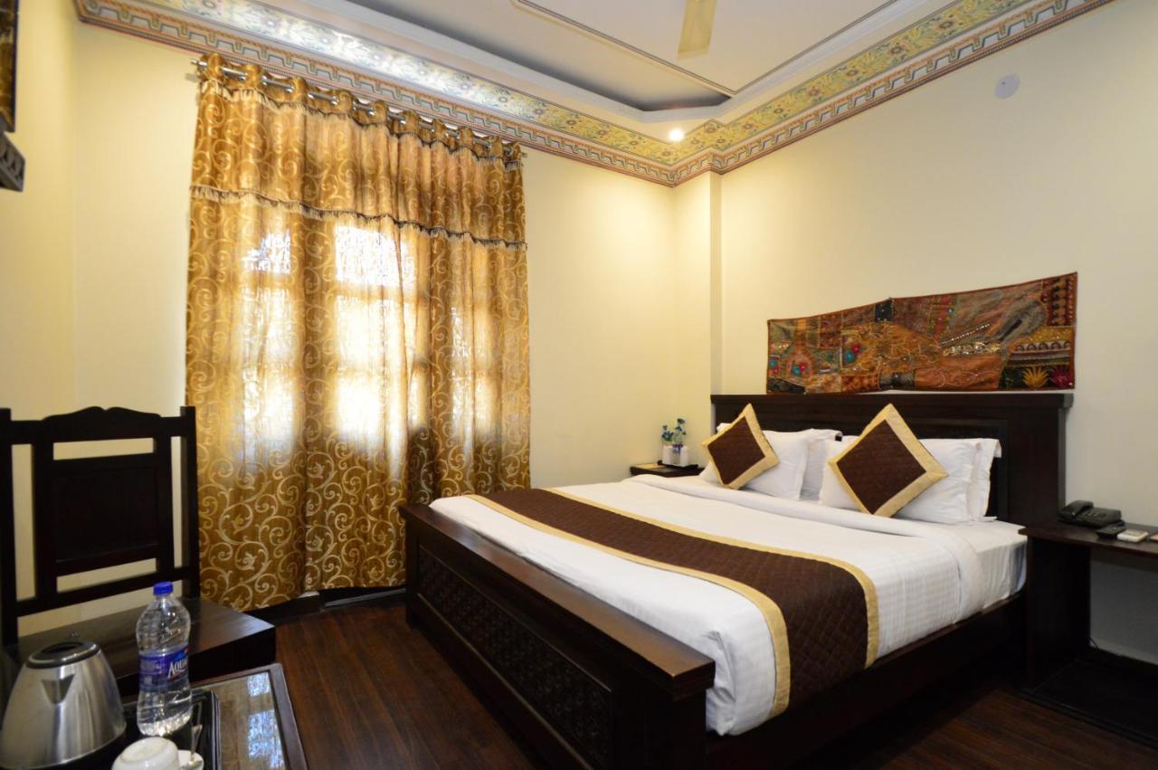 Hotel Surya Garh Jaipur Exteriör bild